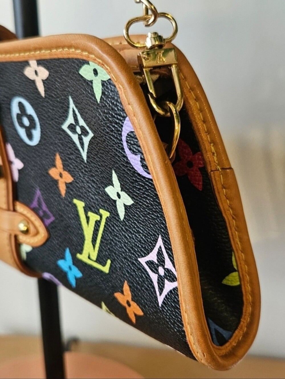 Louis Vuitton x Takashi Murakami RARE Black Multicolor Monogram Shirley Clutch - Picture 7 of 14
